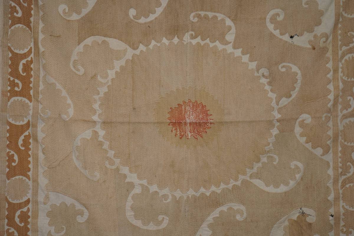 Suzani Duvar Örtüsü 141 x 146 cm
