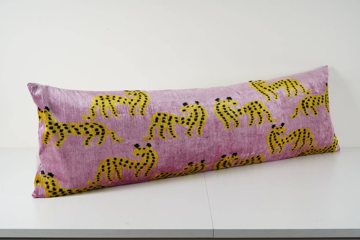 İpek Ikat Kadife Kırlent Kılıfı 40 x 120 cm