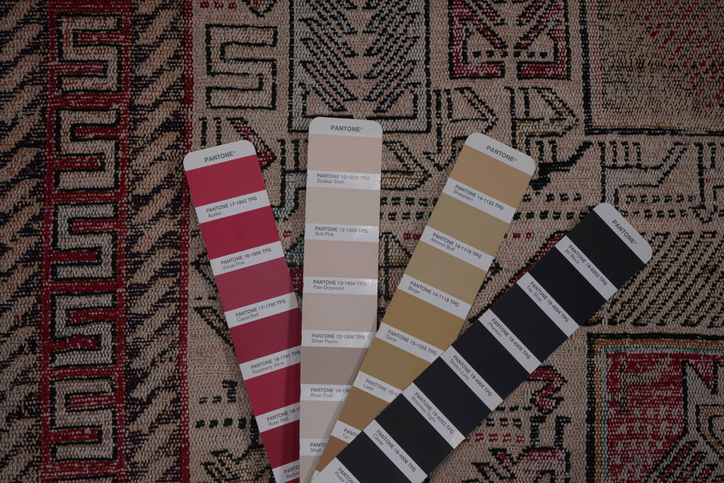 Vintage Sumak Kilim 123 x 183 cm