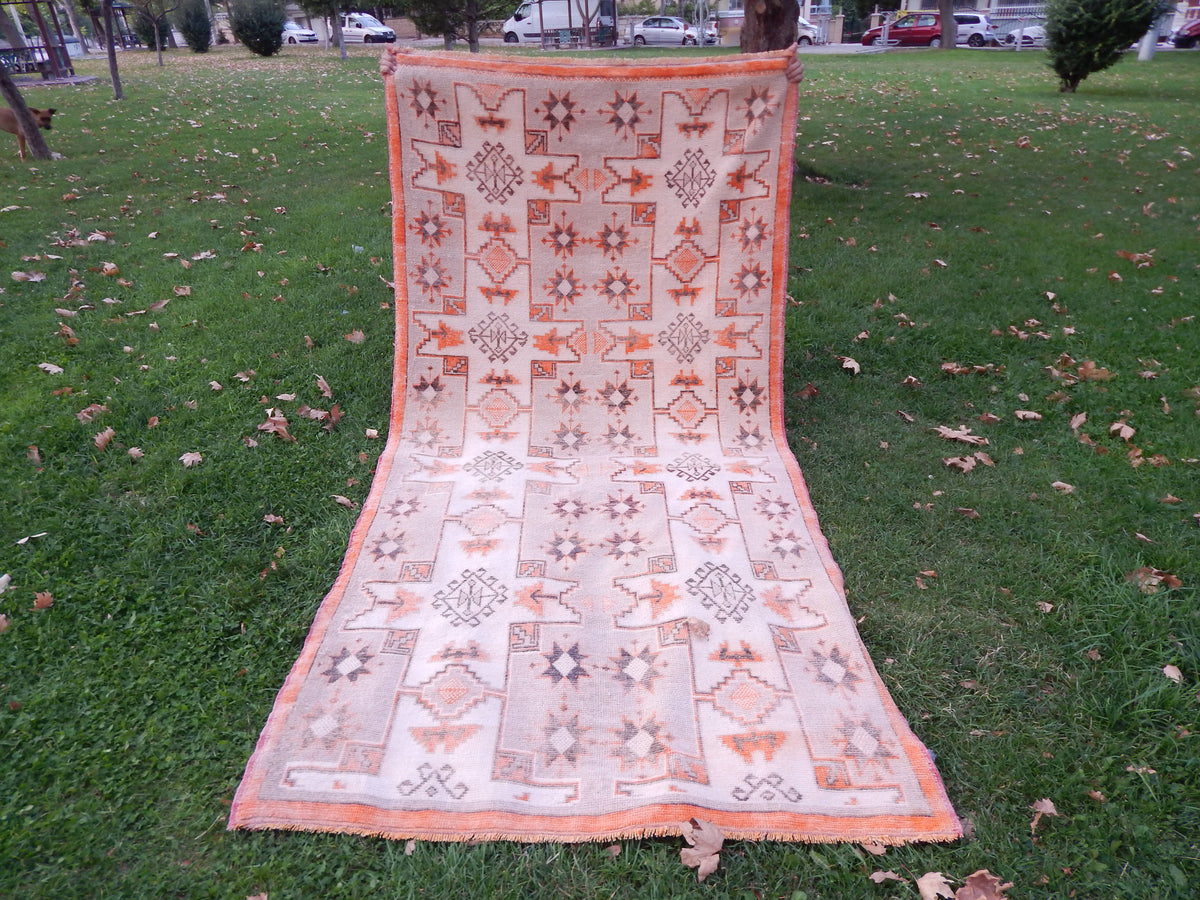 Vintage Uşak Halı 128 x 258 cm
