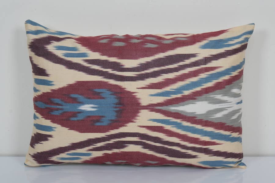 İpek Ikat Kadife Kırlent Kılıfı 30 x 45 cm