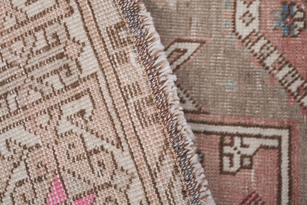 Vintage Kafkas Halı 137 x 246 cm