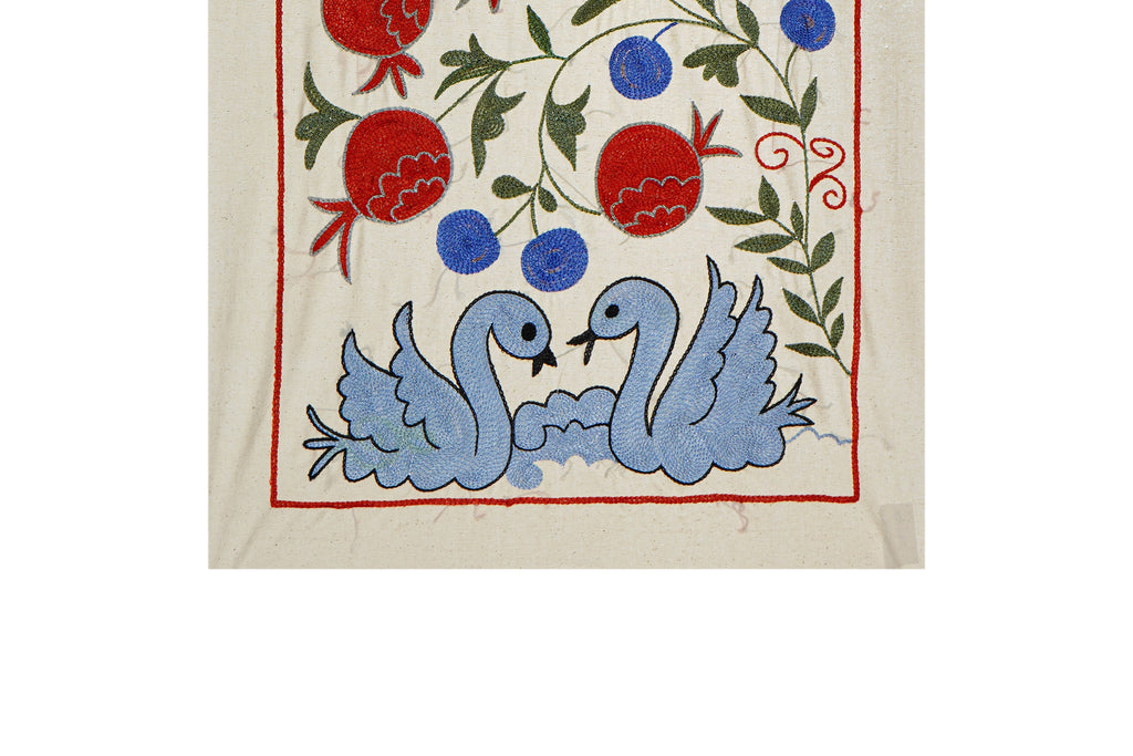 Ördek Desenli Suzani Duvar Örtüsü 50 x 92 cm