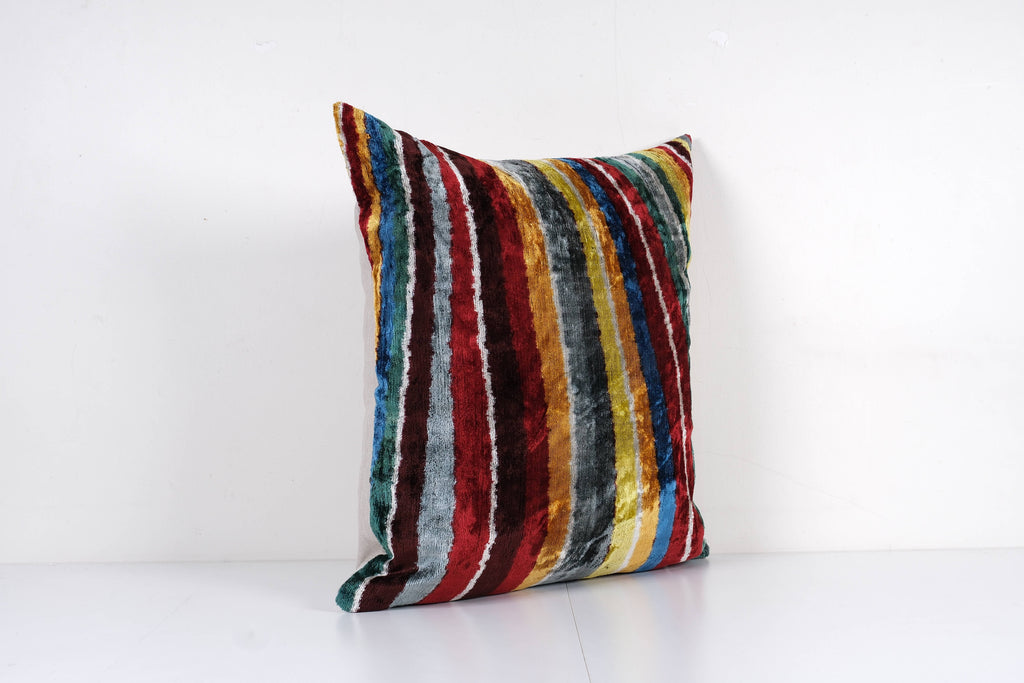 İpek Ikat Kadife Kırlent Kılıfı 56 x 63 cm