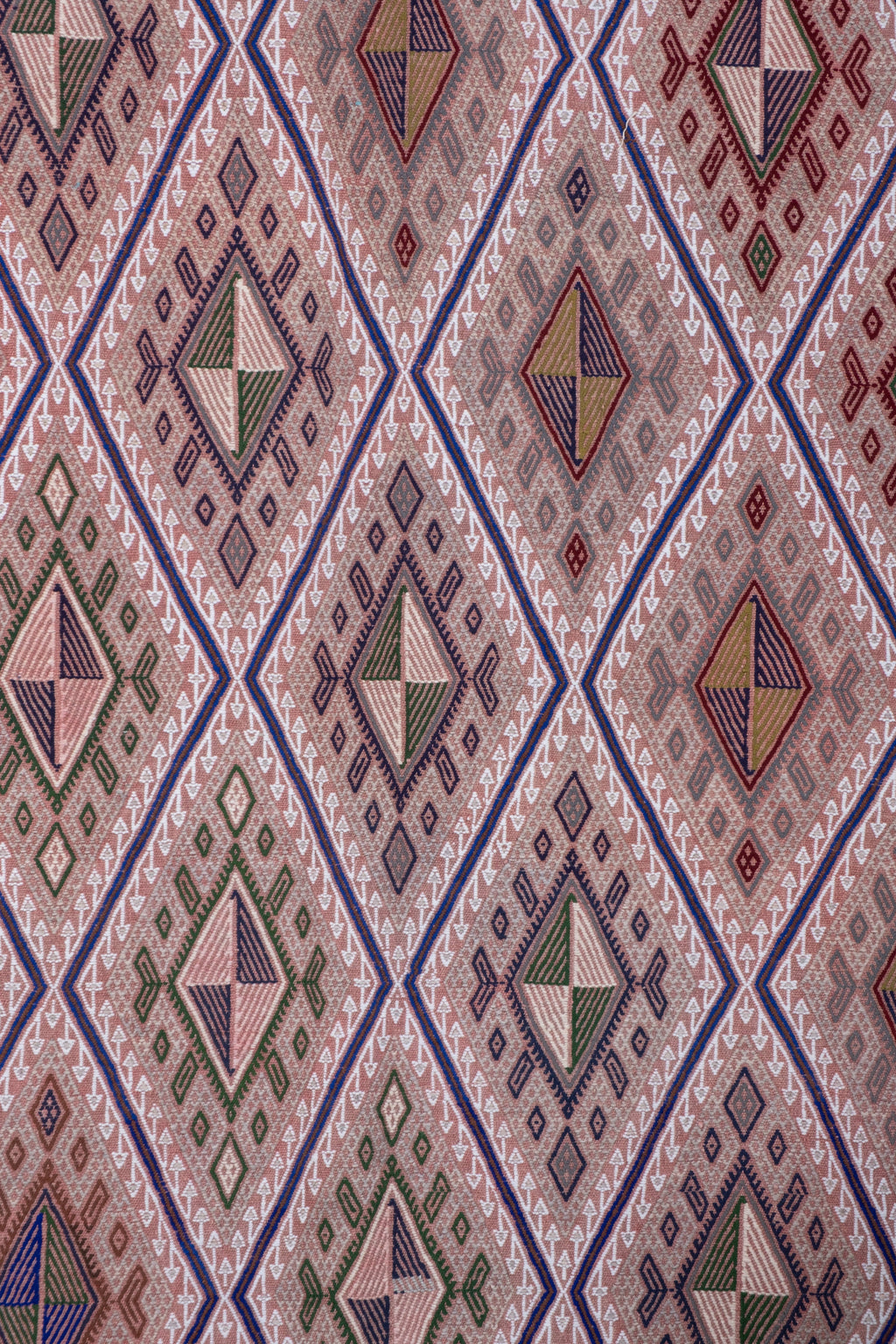 Vintage Kilim 170 x 217 cm