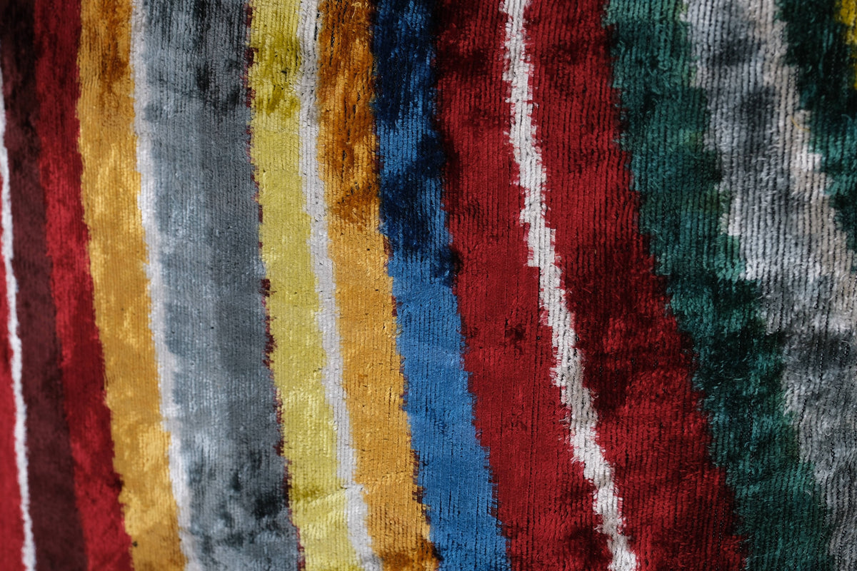 İpek Ikat Kadife Kırlent Kılıfı 56 x 63 cm