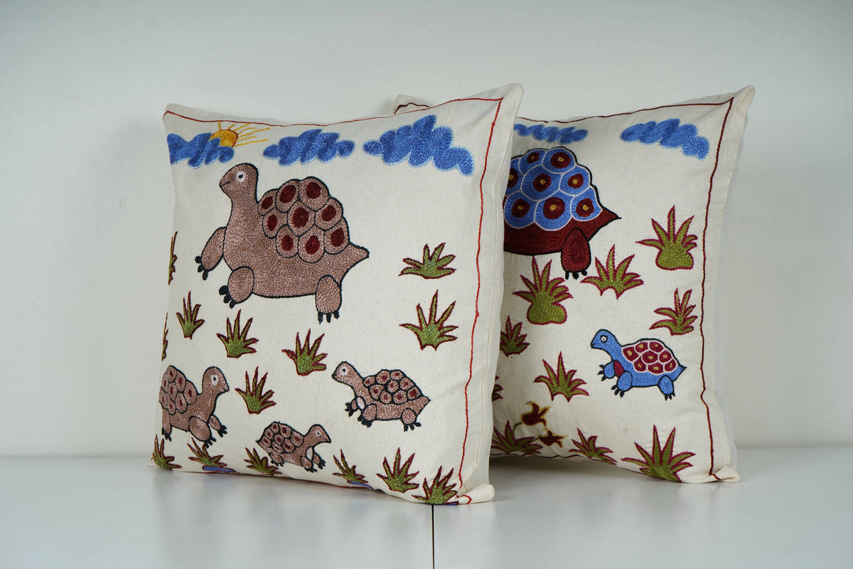 Kaplumbağa Desenli Suzani Kırlent Kılıfı 2'li Set 47 x 49 cm