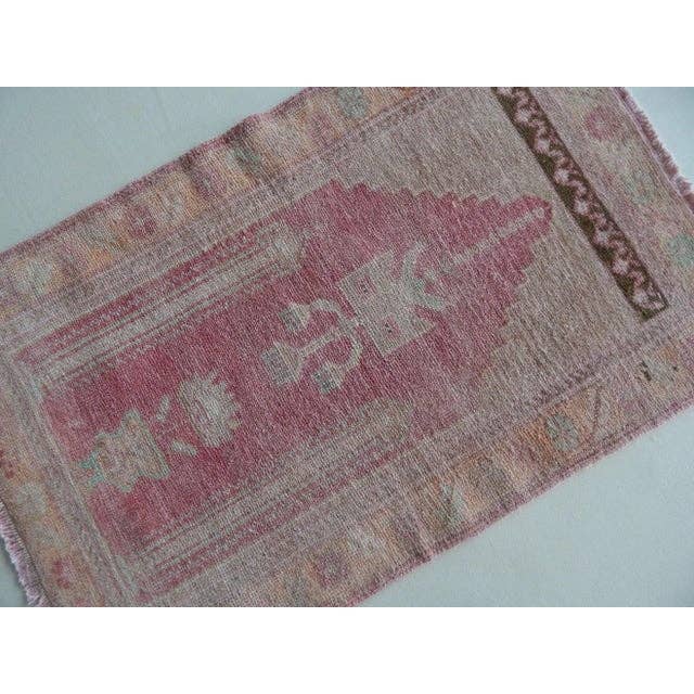 Vintage Uşak Yastık Halı 66 x 104 cm