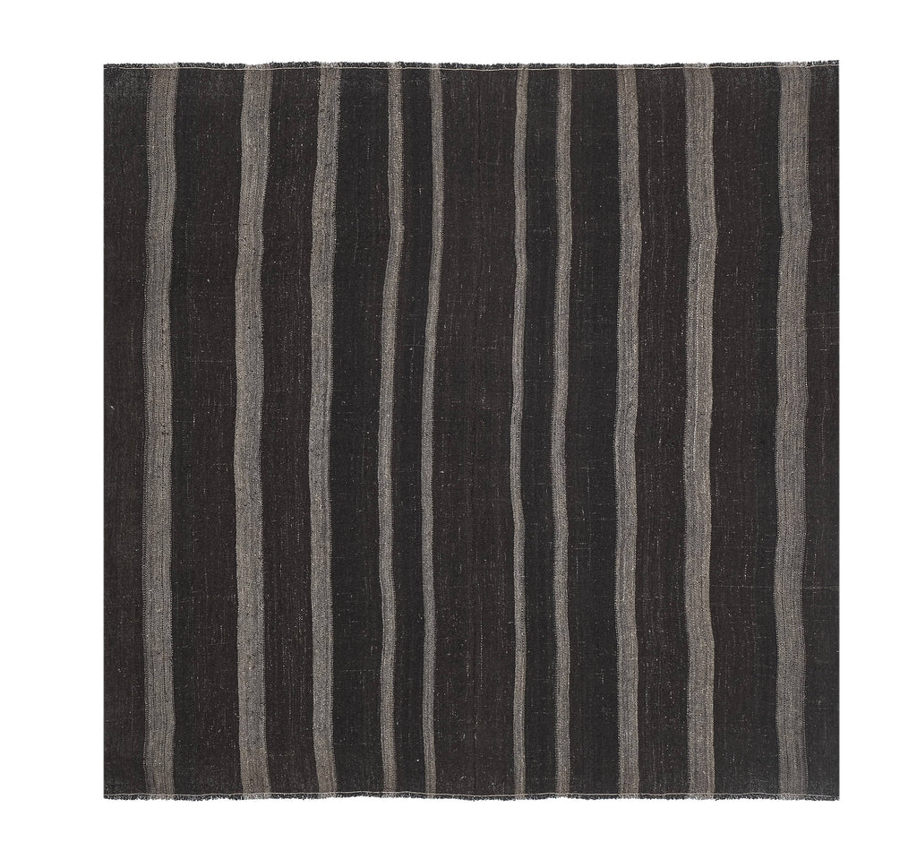Vintage Kilim 223 x 234 cm