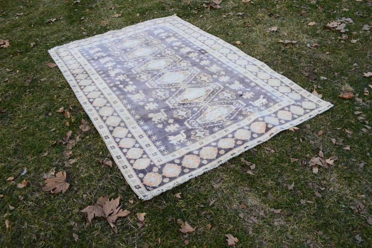 Vintage Uşak Halı 136 x 202 cm