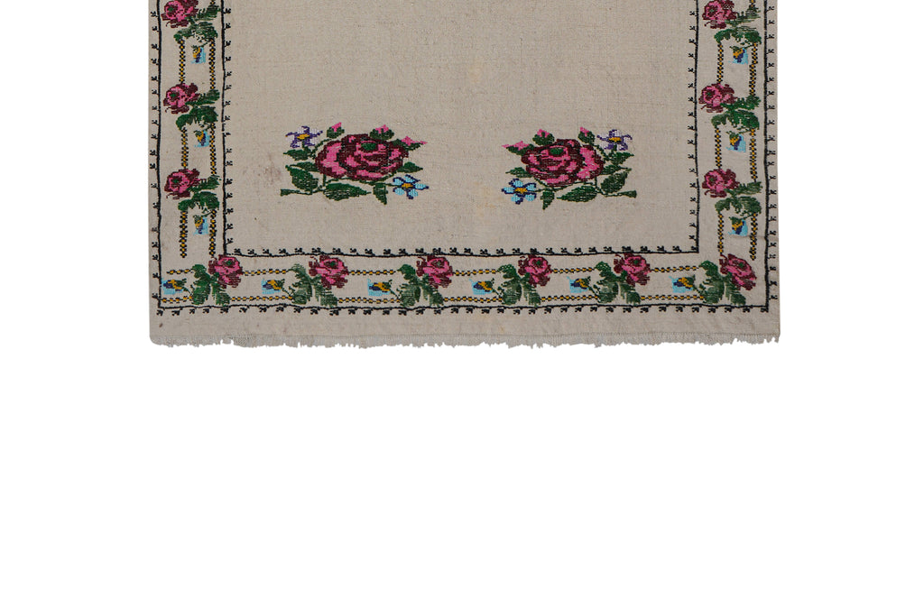 Vintage Kilim 94 x 134 cm