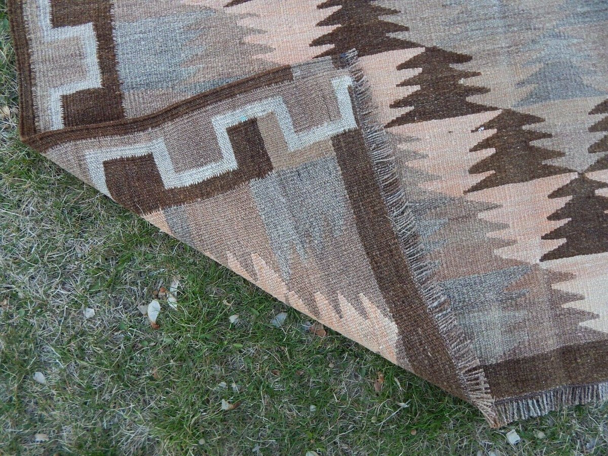 Vintage Kilim 142 x 284 cm