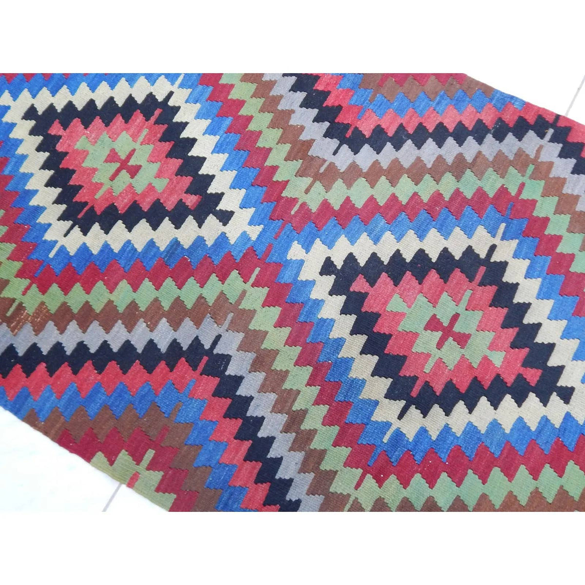 Vintage Kilim 88 x 127 cm