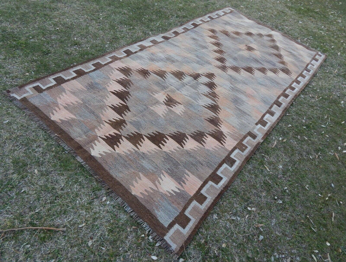 Vintage Kilim 142 x 284 cm