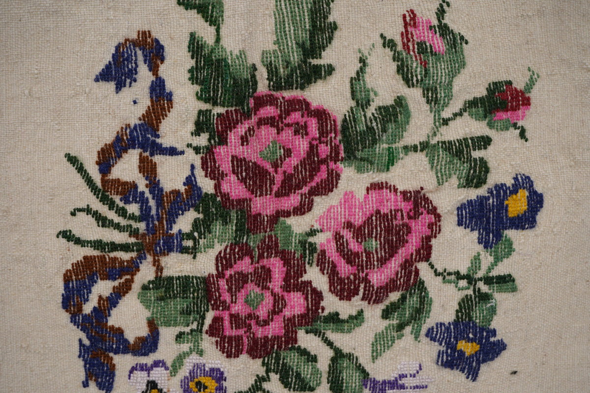 Vintage Kilim 94 x 134 cm