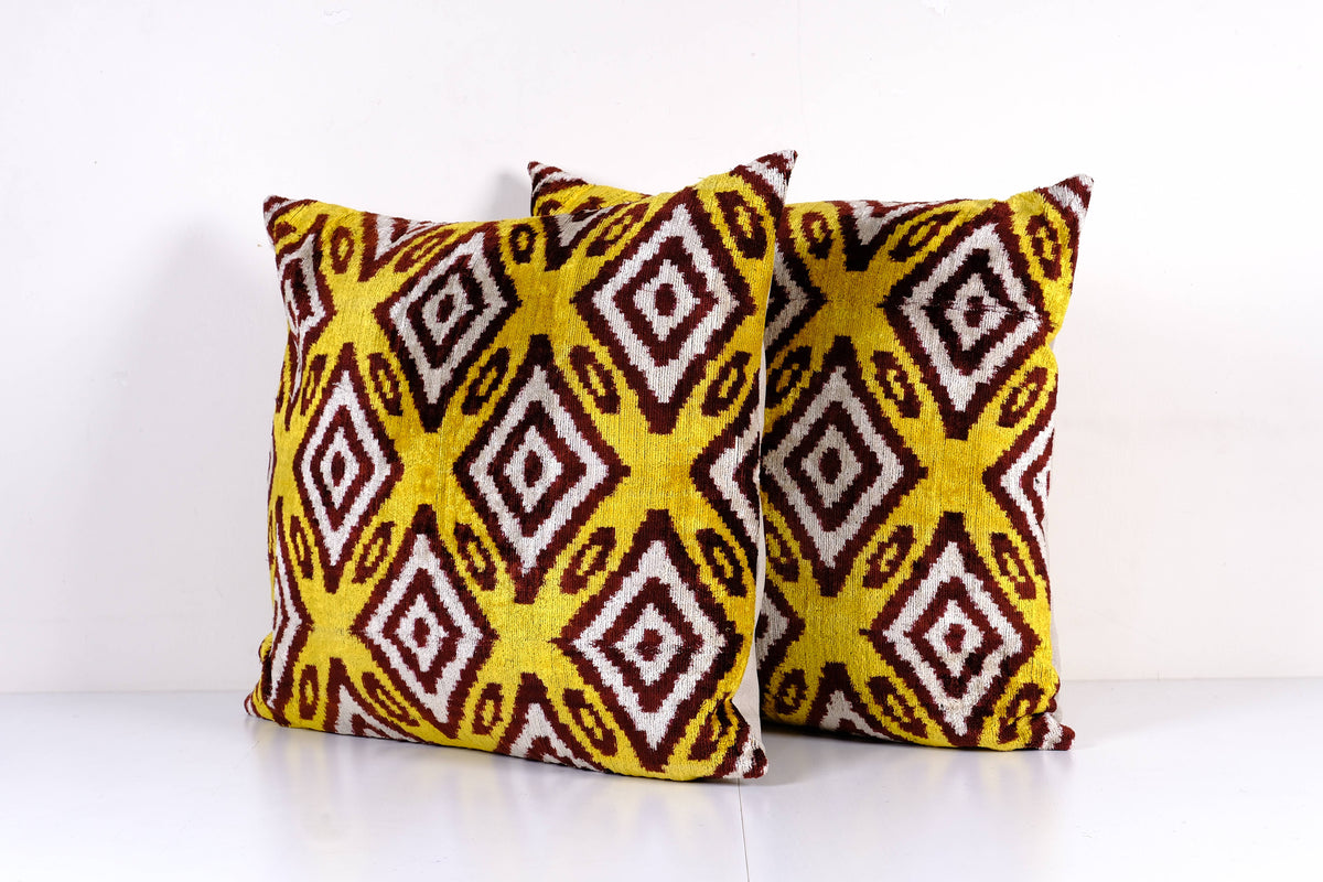 İpek Ikat Kadife Kırlent Kılıfı 58 x 67 cm