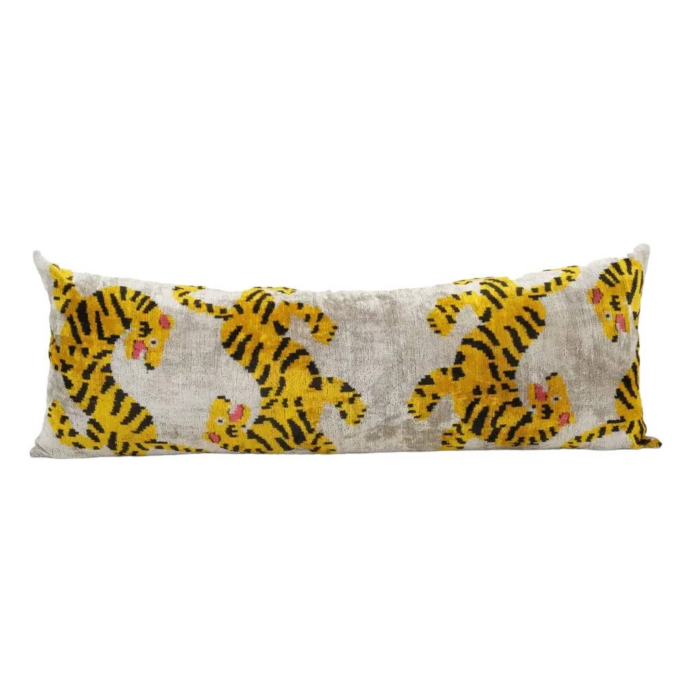 Kaplan Desenli İpek Ikat Kadife Kırlent Kılıfı 41 x 112 cm