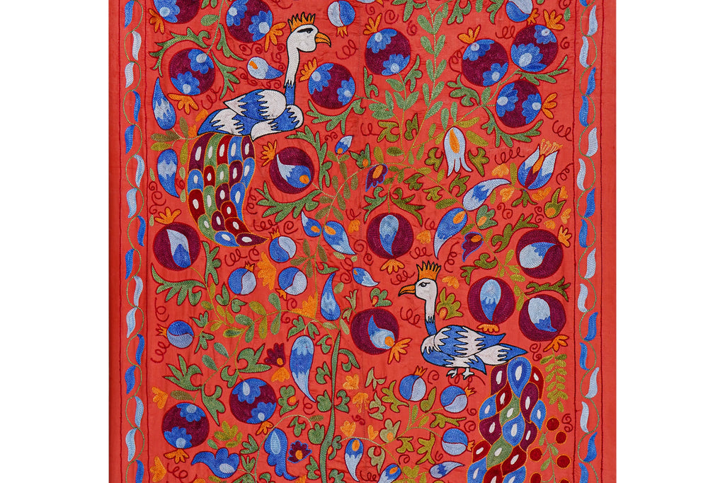 Tavus Kuşu Desenli Suzani Duvar Örtüsü 103 x 185 cm