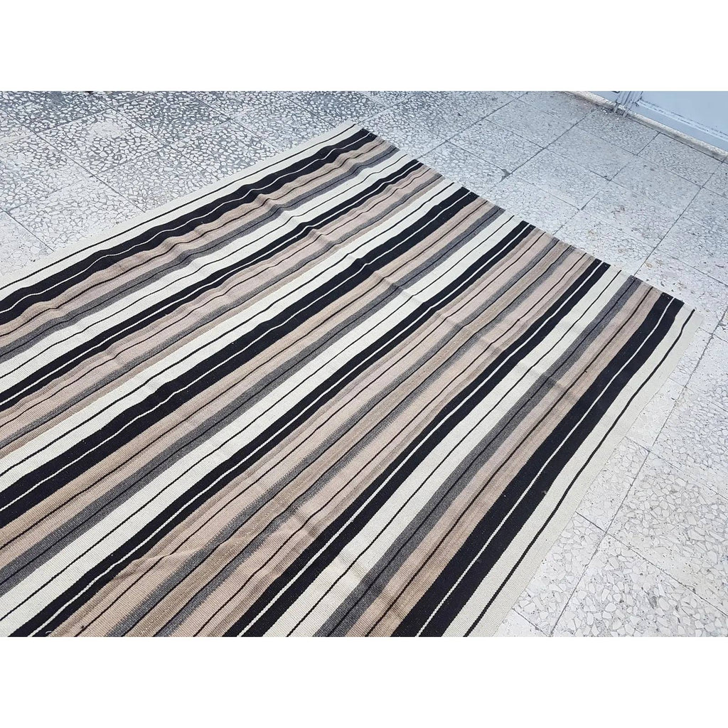 Vintage Kilim 146 x 281 cm