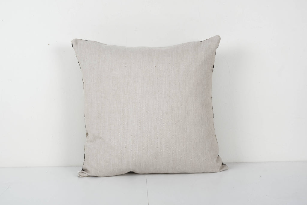İpek Ikat Kadife Kırlent Kılıfı 54 x 57 cm