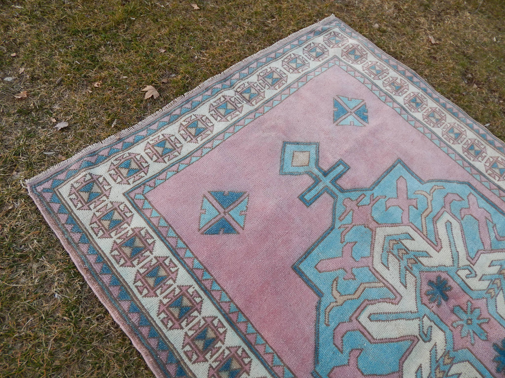 Vintage Uşak Halı 158 x 233 cm