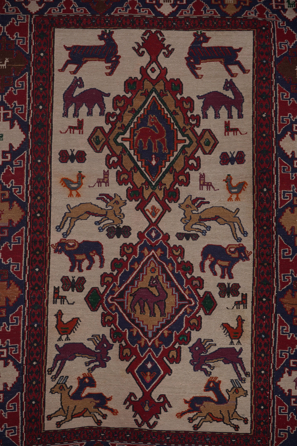 Vintage Sumak Kilim 108 x 143 cm