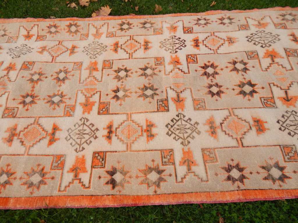 Vintage Uşak Halı 128 x 258 cm