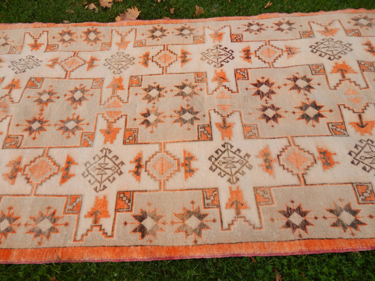 Vintage Uşak Halı 128 x 258 cm