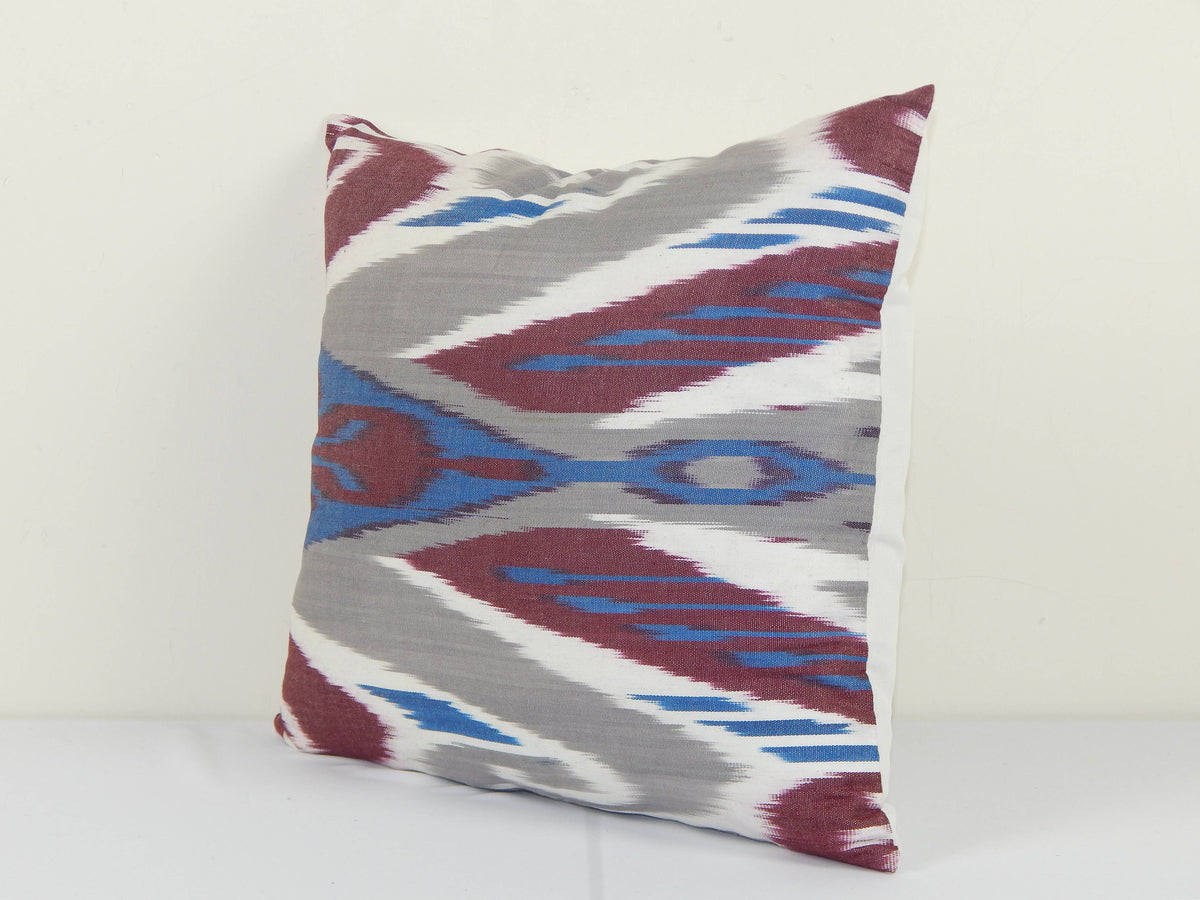 İpek Ikat Kadife Kırlent Kılıfı 33 x 37 cm
