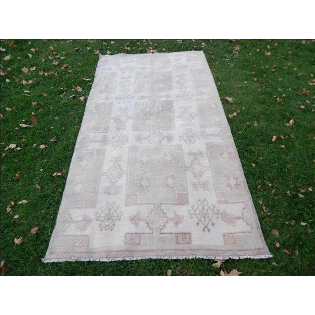 Vintage Uşak Halı 130 x 243 cm