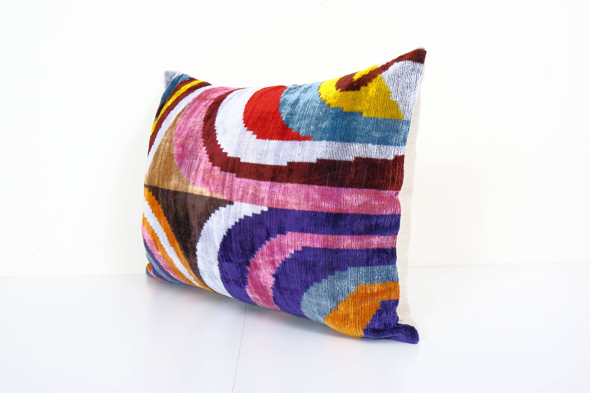 İpek Ikat Kadife Kırlent Kılıfı 40 x 60 cm
