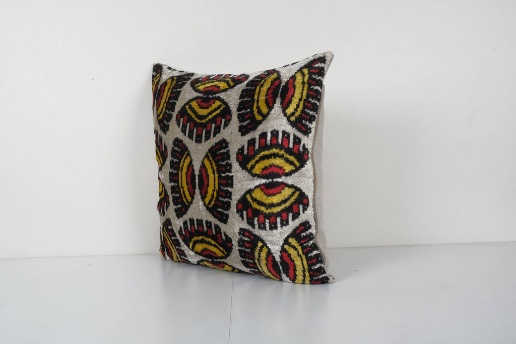 İpek Ikat Kadife Kırlent Kılıfı 54 x 57 cm