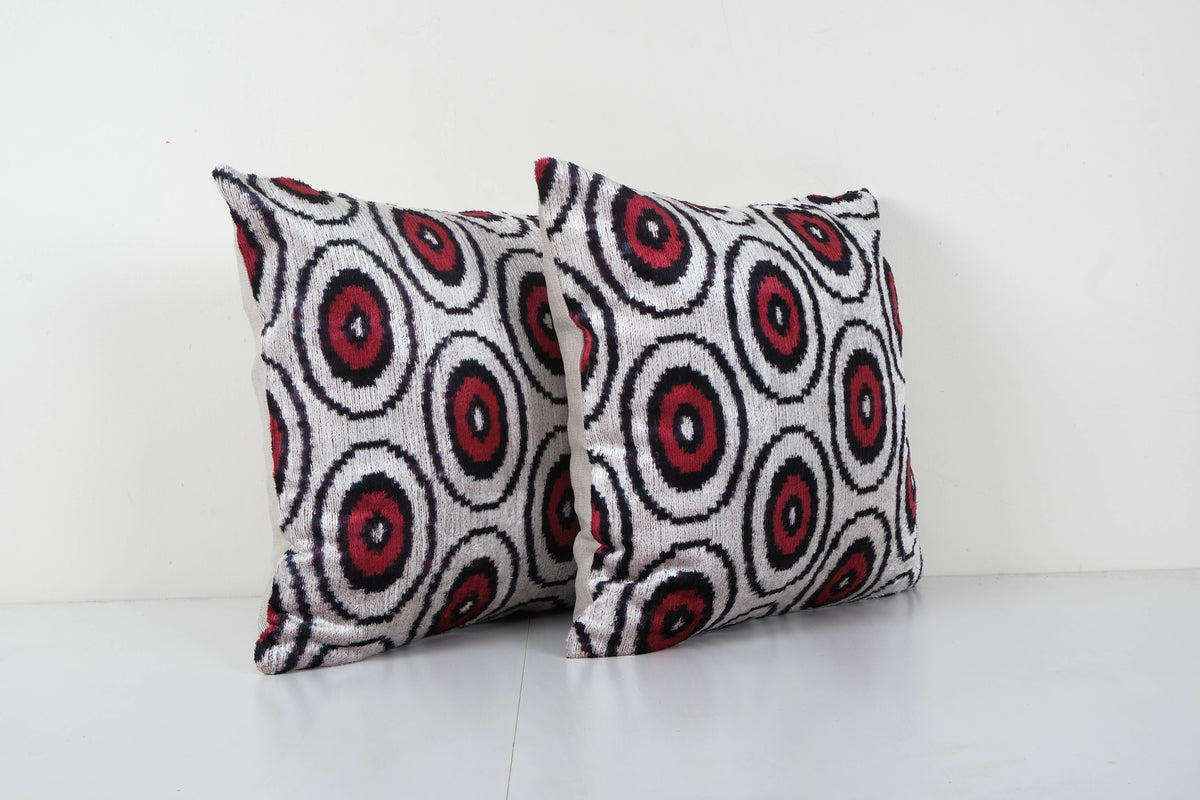 İpek Ikat Kadife Kırlent Kılıfı 2'li Set 46 x 47 cm