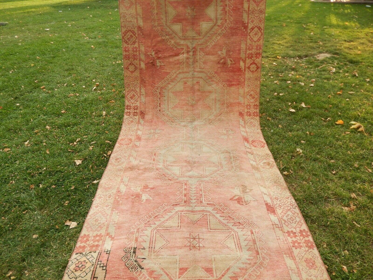 Vintage Uşak Halı 137 x 385 cm