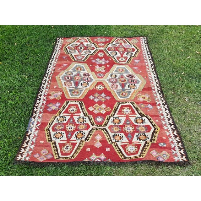 Vintage Kilim 140 x 191 cm