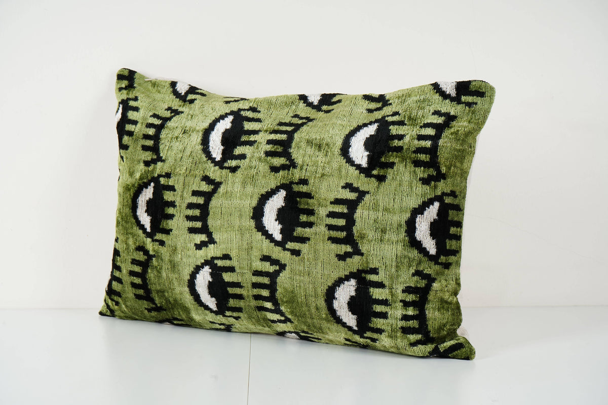 İpek Ikat Kadife Kırlent Kılıfı 40 x 60 cm