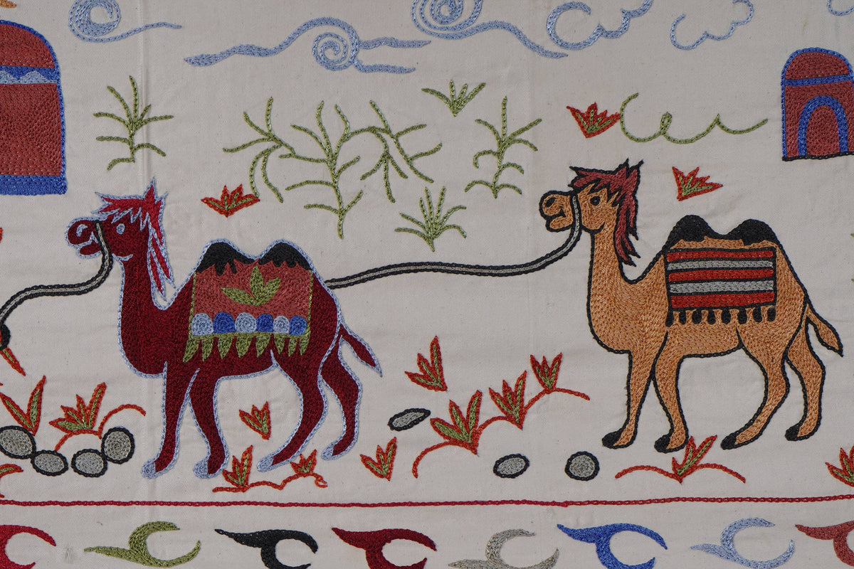 Vintage Deve Desenli El İşlemesi Duvar Örtüsü 51 x 188 cm