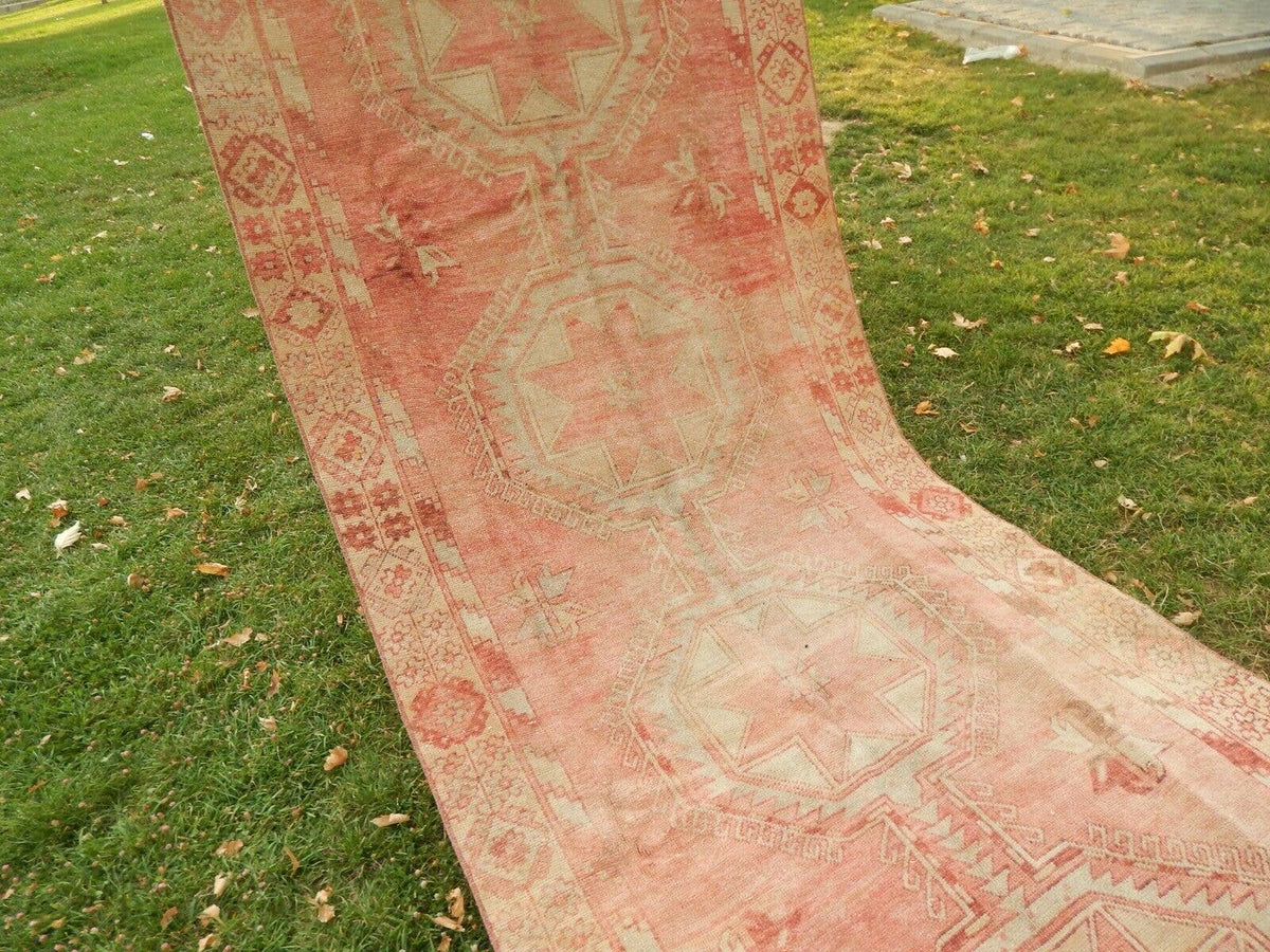 Vintage Uşak Halı 137 x 385 cm