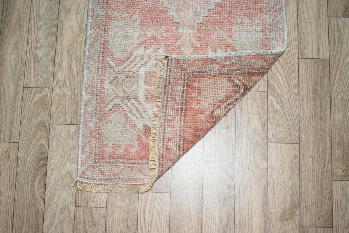 Vintage Uşak Halı 42 x 97 cm
