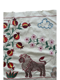 Aslan Desenli İşlemeli Suzani Masa Örtüsü 50 x 145 cm