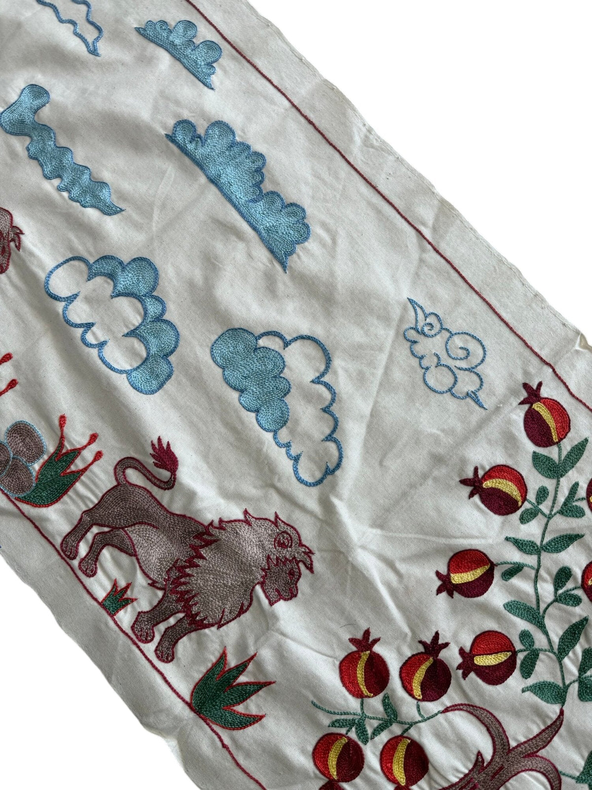 Aslan Desenli İşlemeli Suzani Masa Örtüsü 50 x 145 cm