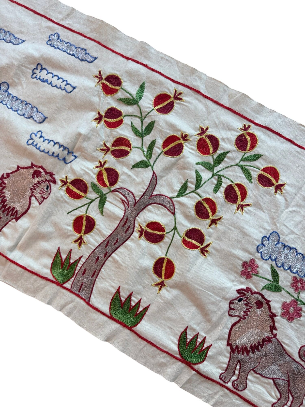 Özbek Aslan Figürlü El İşlemesi Suzani Duvar Örtüsü 50 x 140 cm