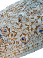 Özbek Çiçek Figürlü El İşlemesi Suzani Duvar Örtüsü 50 x 122 cm