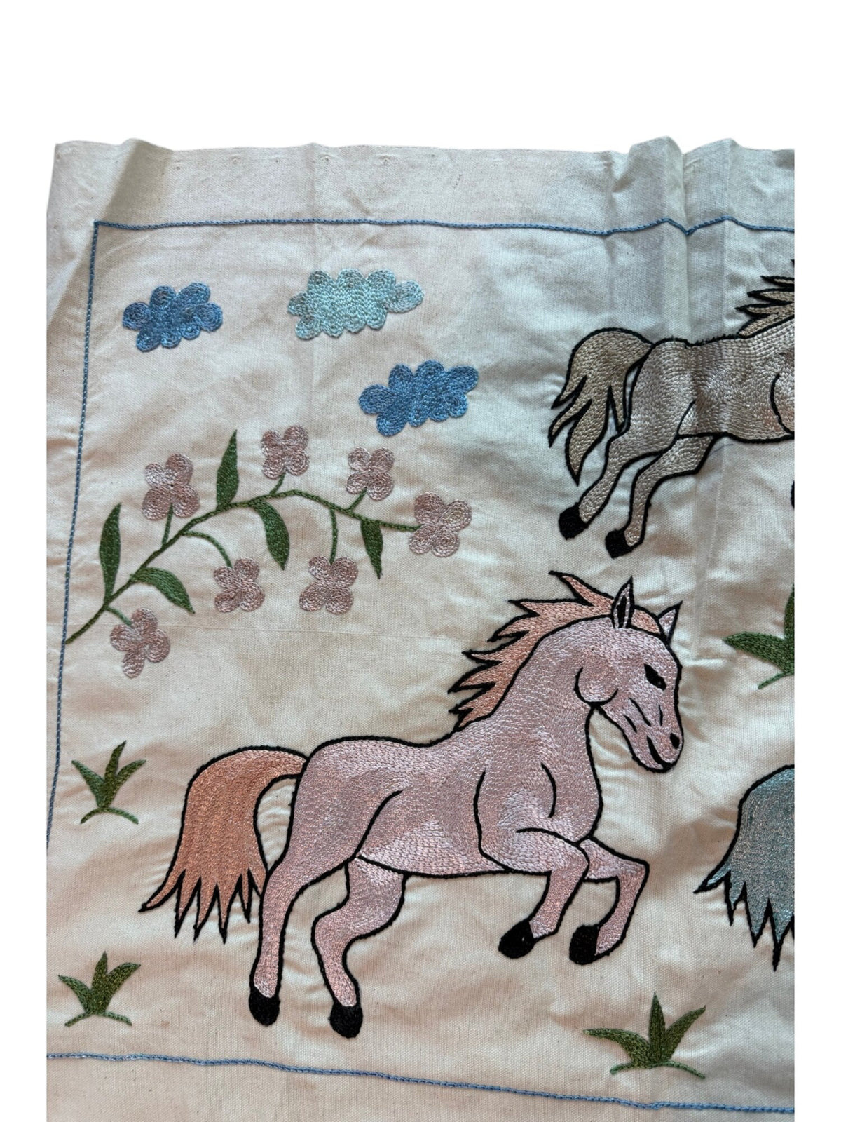 At Desenli İşlemeli Suzani 50 x 140 cm