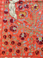 Kırmızı Tavus Kuşu Desenli İşlemeli Suzani Duvar Örtüsü 105 x 185 cm