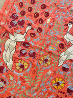 Kırmızı Tavus Kuşu Desenli İşlemeli Suzani Duvar Örtüsü 105 x 185 cm