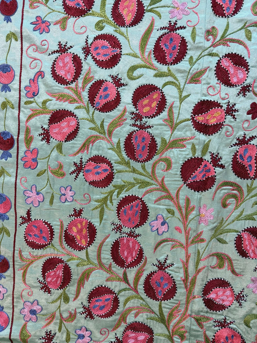 Buhara Yeşil Kuş Desenli İşlemeli Suzani 105 x 190 cm