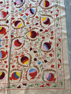 Semerkant Bej Nar Desenli İşlemeli Suzani Duvar Örtüsü 194 x 190 cm