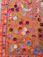 Kırmızı Kuş Desenli Suzani Duvar Örtüsü 104 x 190 cm