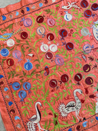 Kırmızı Kuş Desenli Suzani Duvar Örtüsü 104 x 190 cm